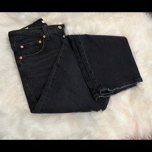 Black Straight Leg Levi’s